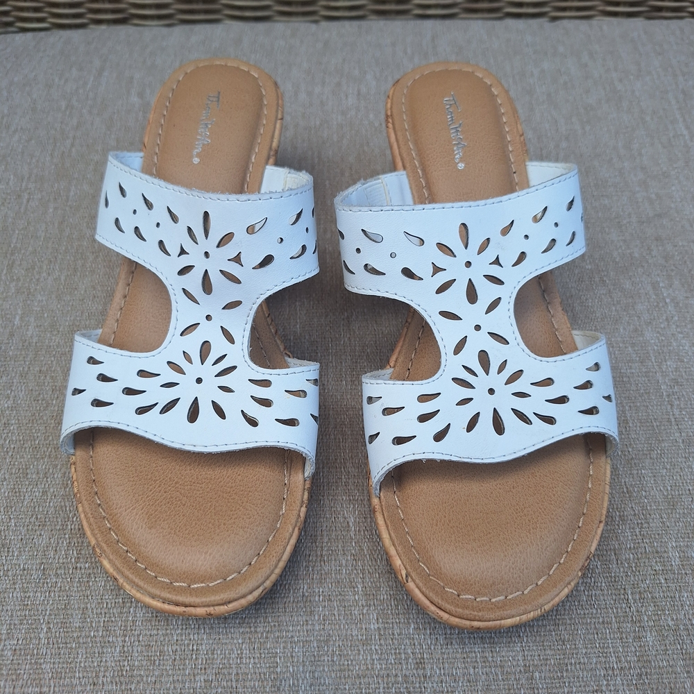 Thom McAn White Cutout Wedge Sandals Size 6